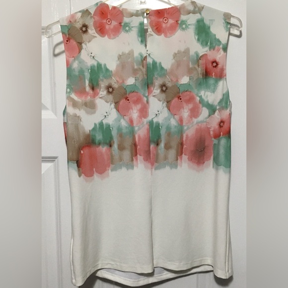 Excellent Used Condition Calvin Kline Floral Sleeveless Blouse - Picture 2 of 3